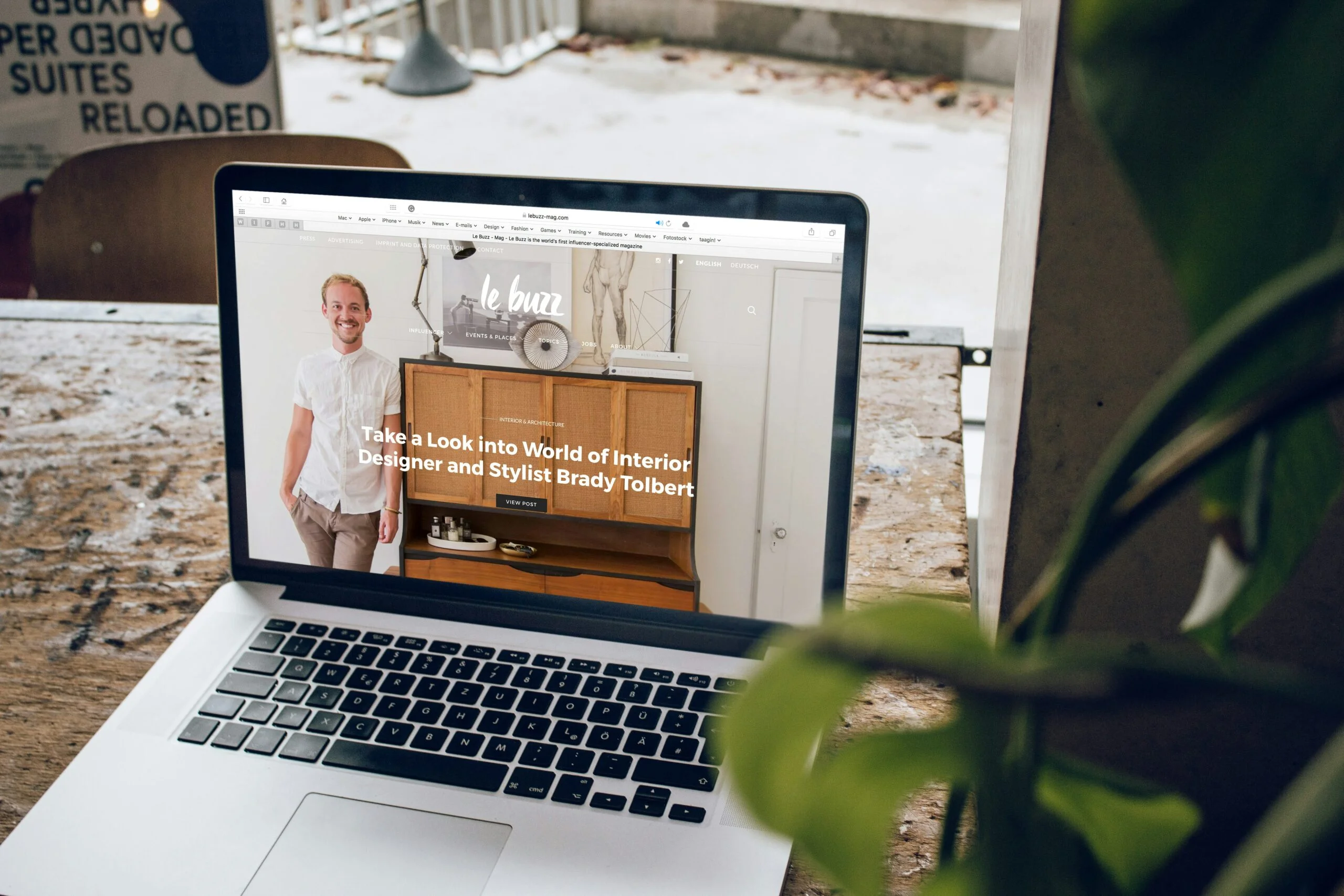 Website in laptop 5